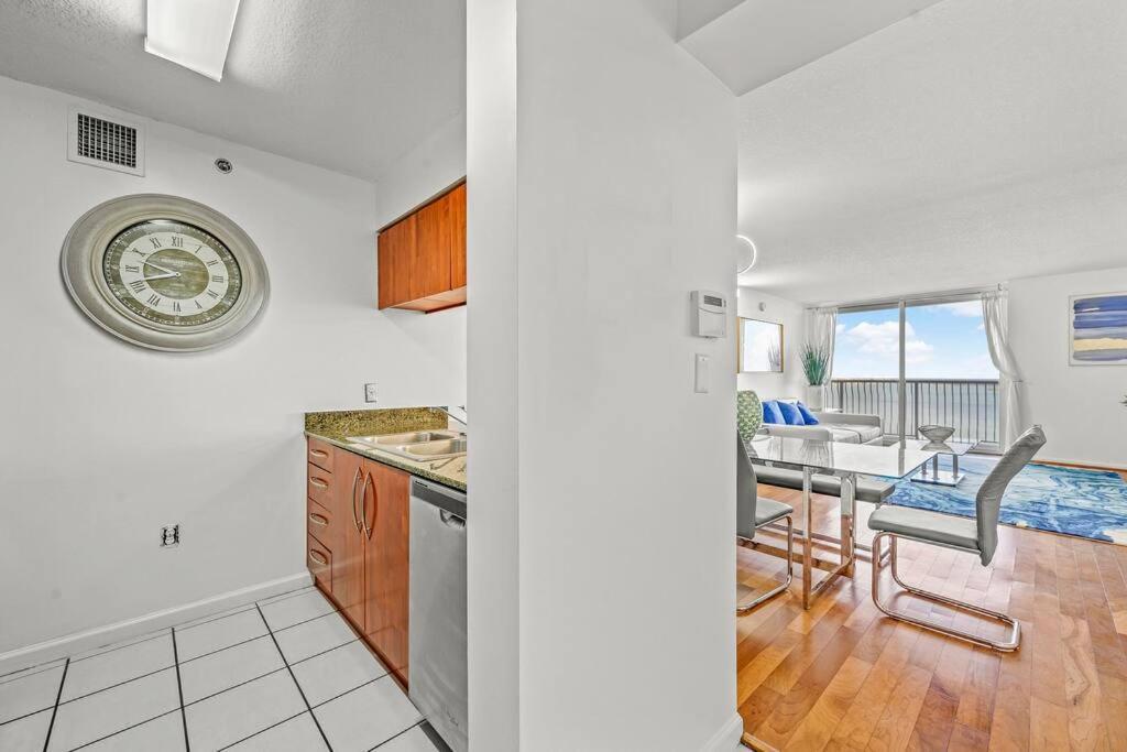 Incredible Ocean View 3 Bedrooms Unit Маями Екстериор снимка